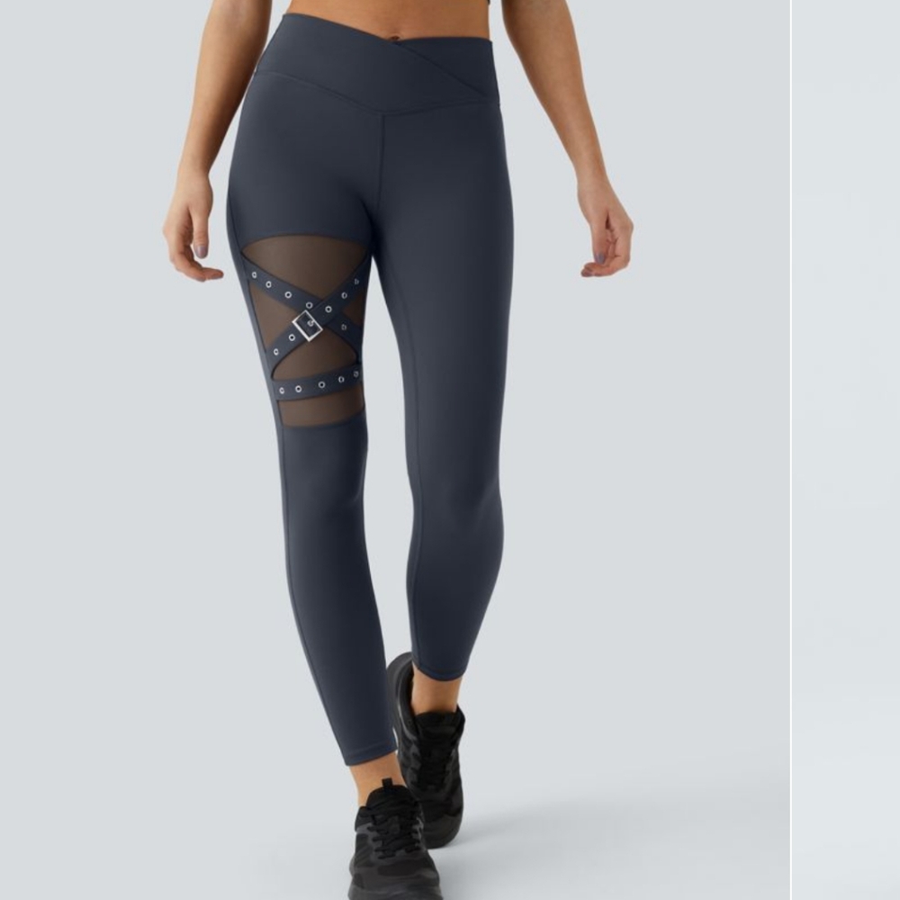 NWT HALARA Women's Stylish Navy Leggings with Mesh Detail